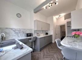 Central Luxury Town House, viešbutis mieste Blakpulas