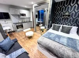 Luxury Studio Suite Town Centre Short Stay