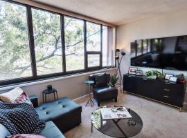 Modern condo closest to the University of SC, hotel in Columbia