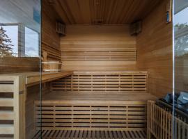 Villa Bauhaus Wellness Apartman 204, hotel com spa em Si&oacute;fok