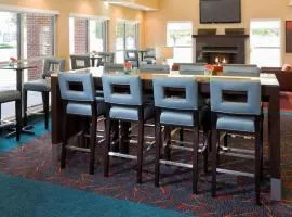 MainStay Suites Appleton Airport - Fox River Mall Area