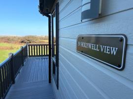 Holywell View 19 - Seaside & Countryside Lodge - Sleeps 6, hotel v destinaci Cubert