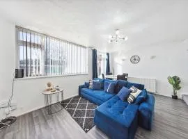 Central Maidstone House Near Town & Station - Free Parking