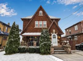 Close to Niagara Fall Dream Home, caba&ntilde;a o casa de campo en Niagara Falls