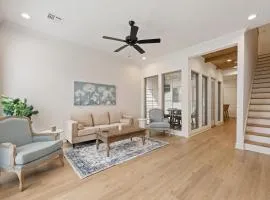 NEW Lafayette House KING Beds Garage Patio Luxury