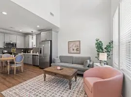 NEW Vermillion House KING Bd Cajun Luxury Book Now