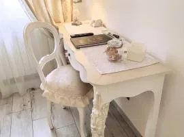 Alloggio Turistico GIULIETTA e Romeo - INTERO APPARTAMENTO - Villafranca di Verona, Zimmer, Holiday Rooms