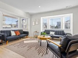Brand New Townhouse 2 Blocks to WW Beach & Boards