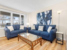 Modern Condo Just Steps from the OC Boardwalk, hotel in Ocean City