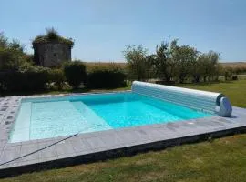 Gîte calme avec wifi et piscine partagée en pleine nature - FR-1-410-466