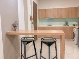 Starry x 4 pax Studio Room FREE Netflix and wifi