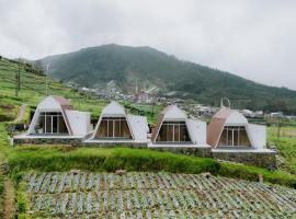 Dieng Khatulistiwa By Travelink，位于迪昂的乡村别墅