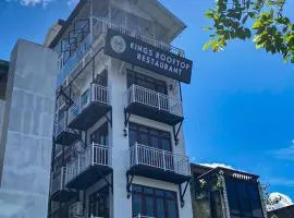 Kings Kandy rooftop