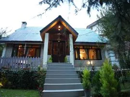 Rosette Cottage by EdenHomes