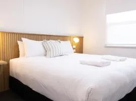 High Street Motel