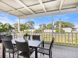 Beauts - Pet Friendly - 5 Minutes Walk to the Beach