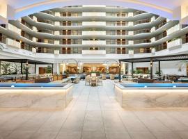 Embassy Suites by Hilton Anaheim South、アナハイムのヒルトンホテル