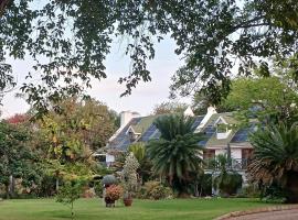 Cuckoos Nest Guest House, hótel í Louis Trichardt