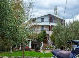 Oasis Hotel