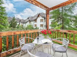Stylish apartment with hotel spa, hotel i Lenzerheide