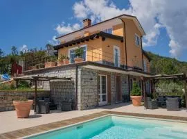 066 - VILLA LETIZIA, Elegante 3 PISCINA e Natura, 10 minuti da MARE e SPIAGGIE