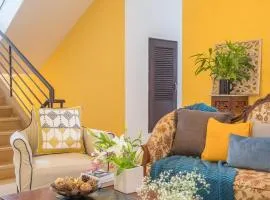 Frangipani 4BR with Pool & Field View