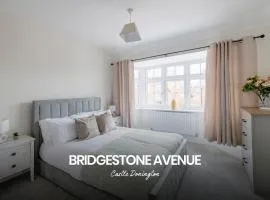 Spacious and Lovely 4-bed Home in Castle Donington by Renzo, Sleeps 6!