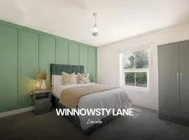 Cosy and Lovely 3-bed Home in Lincoln by Renzo, Free Wi-Fi, Sleeps 8!