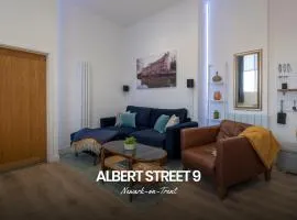 Stylish 2-Bed Apartment in Newark on-Trent by Renzo, Free Parking and Wi-Fi!