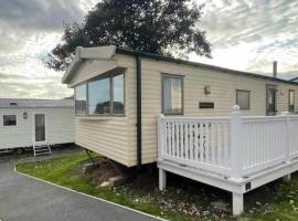3 Bed-Sleeps 8-Pet Friendly-Parking-Sea View, hotel v destinaci Exmouth