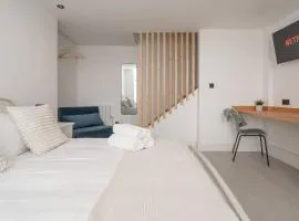 Cosy Nook Kitchen w Washer & SofaBed Parking