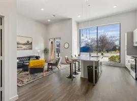 Luxury Townhouse-Style Apartment
