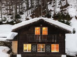 Chalet by Hotel Bad Serneus, B&B in Klosters