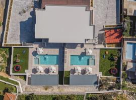 Elysian Villas - With 2 Private Pools, Hotel in Roumelí