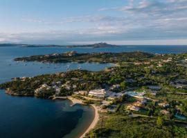 Viesnīca 7Pines Resort Sardinia - A Destination By Hyatt pilsētā Baija Sardīnija