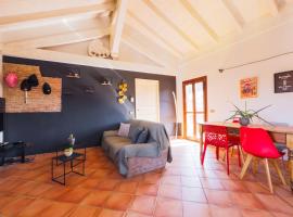 Casa la torre, hotel in Arona