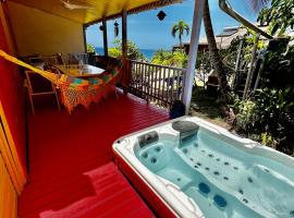Ti Kaz Coco JUNGLE Jacuzzi & vue mer, khách sạn ở Bouillante