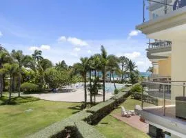 Beachfront - Superior View Studio condo - E225-1