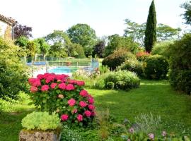 Cinégîte du jardin aux étoiles - Proche de Saint Emilion, hotel in Saint-Pey-de-Castets