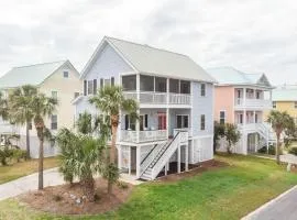 Shipwatch Beach House - Ocean Views! Shared Pool!