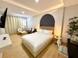 Brown House Cha am