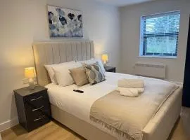 Sale Road Serviced Apartments Near Airport & Trafford Centre