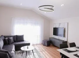 Apartment Vila Kazazi