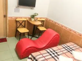Happy Motel