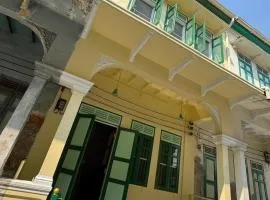 Luan Heritage Surawong