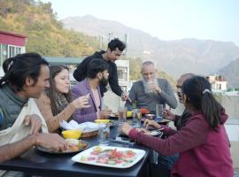 Skyard Premium, Tapovan, hotel en Rishikesh