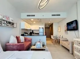 Luxe Soho Saadiyat Studio Free Pool and Gym Access