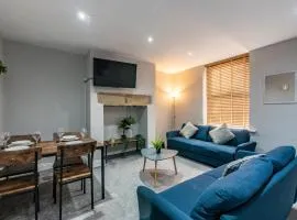 4BR Bradford Home, Contractor Friendly with Parking