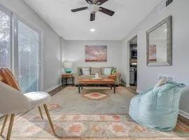 Townhouse in ATL Suburbs,Backyard & Parking!