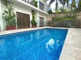 Luxury Apartment Private Pool & Rooftop Jacuzzi